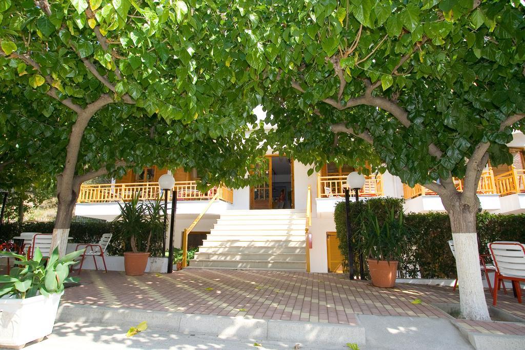 Hotel Aidipsos لوترا إديبسو المظهر الخارجي الصورة